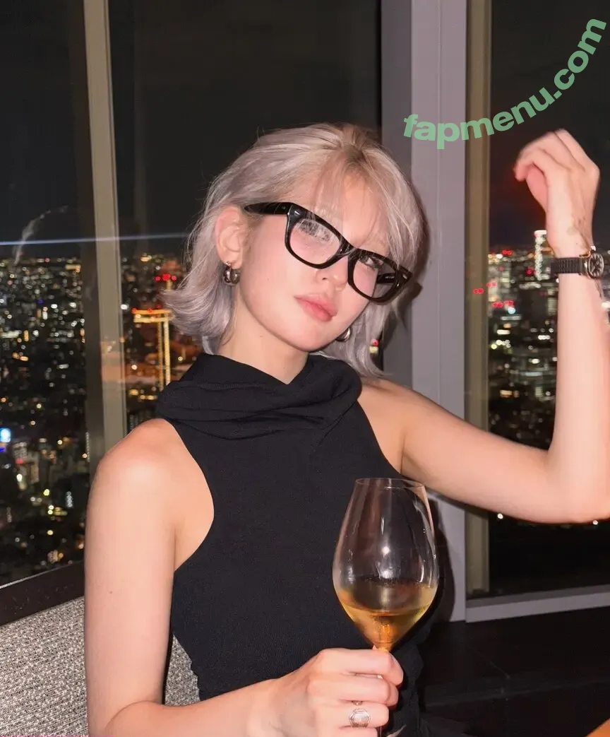 Jeon Somi nude photo #0690 (ENNIK SOMI / somsomi0309)