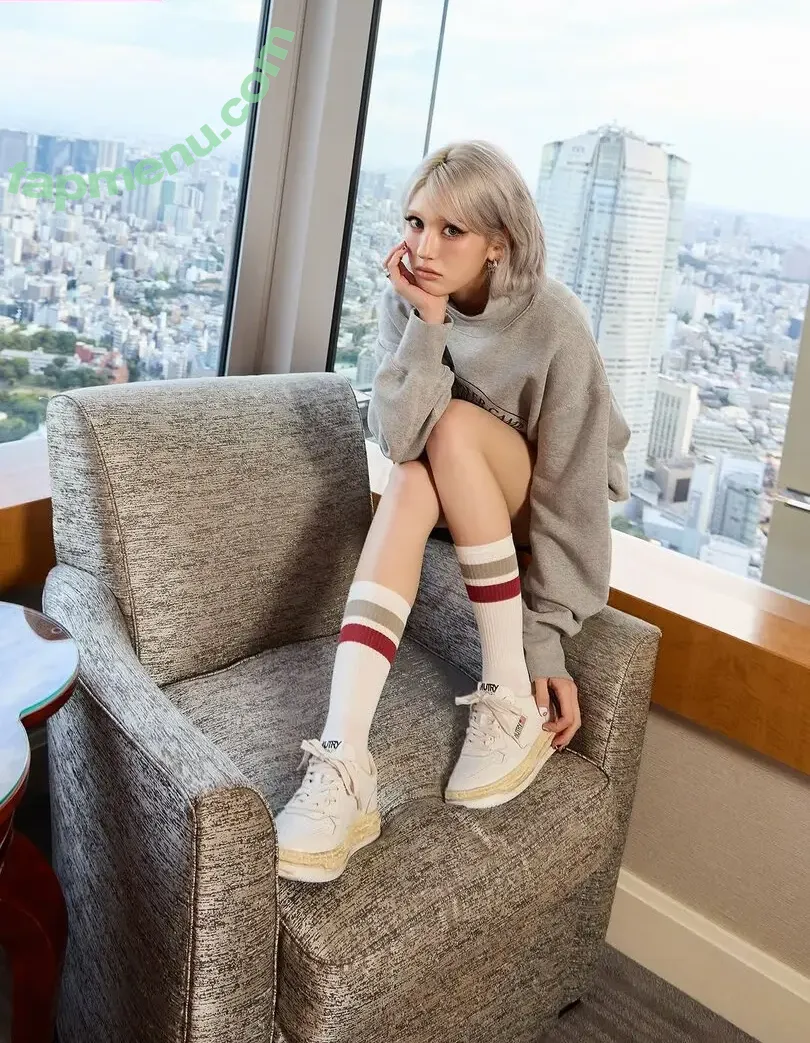 Jeon Somi nude photo #0696 (ENNIK SOMI / somsomi0309)