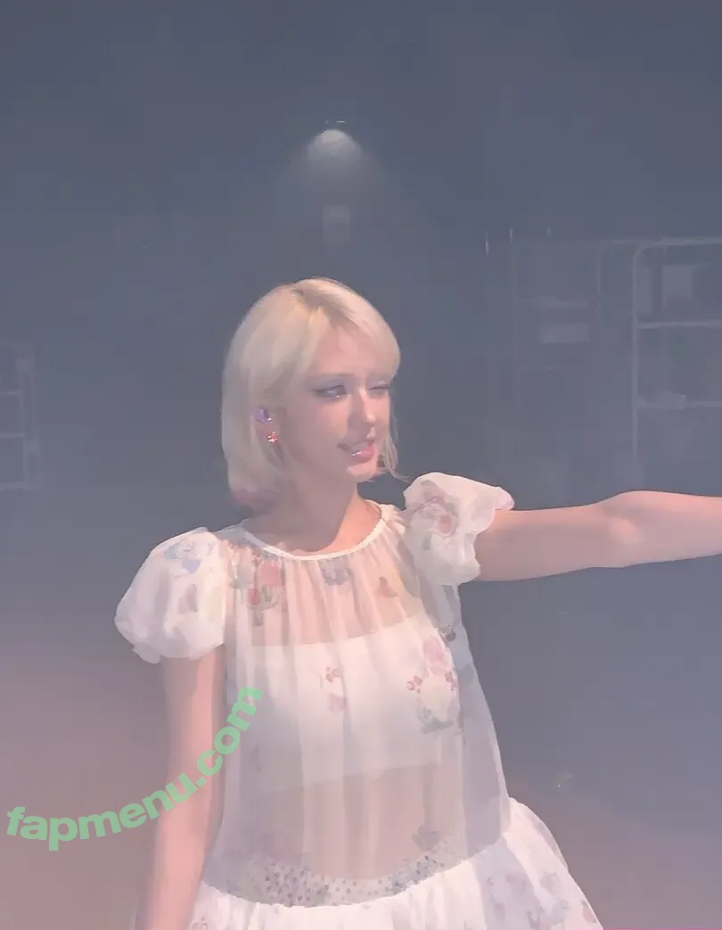 Jeon Somi nude photo #0698 (ENNIK SOMI / somsomi0309)