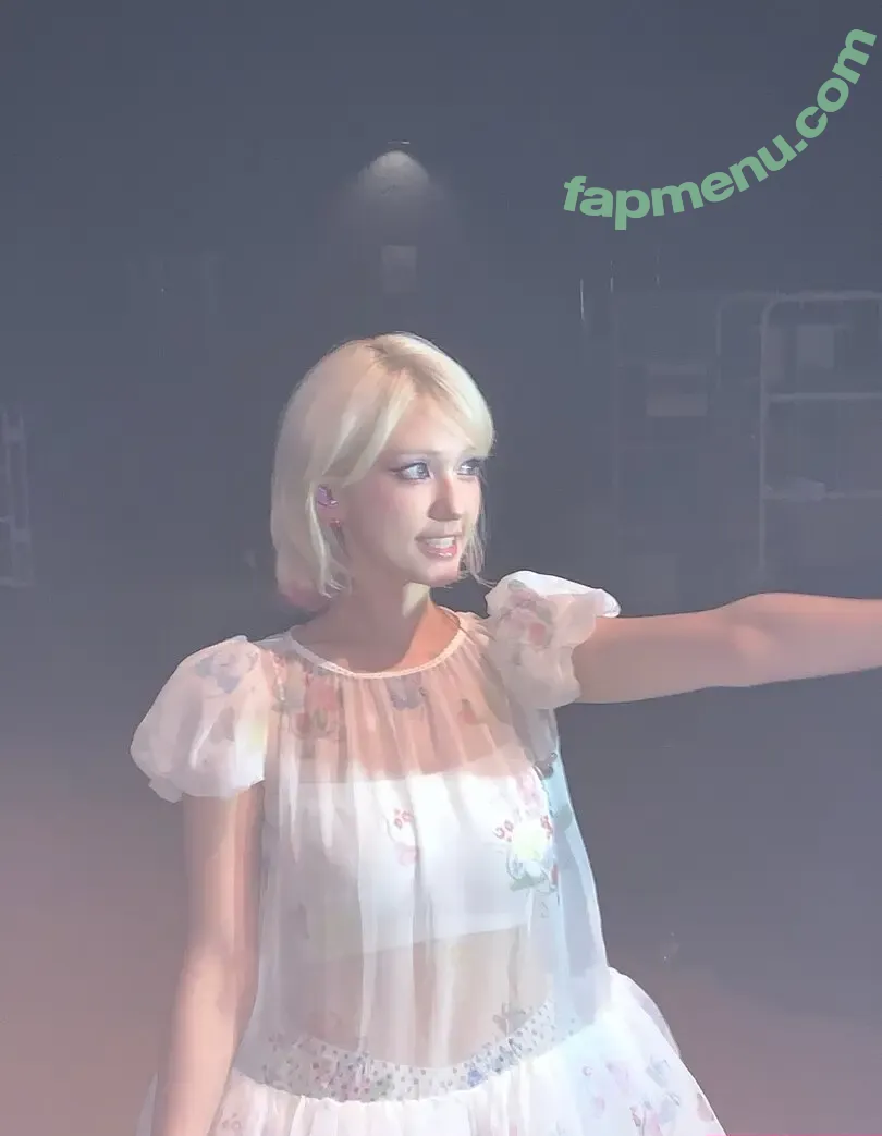 Jeon Somi nude photo #0699 (ENNIK SOMI / somsomi0309)