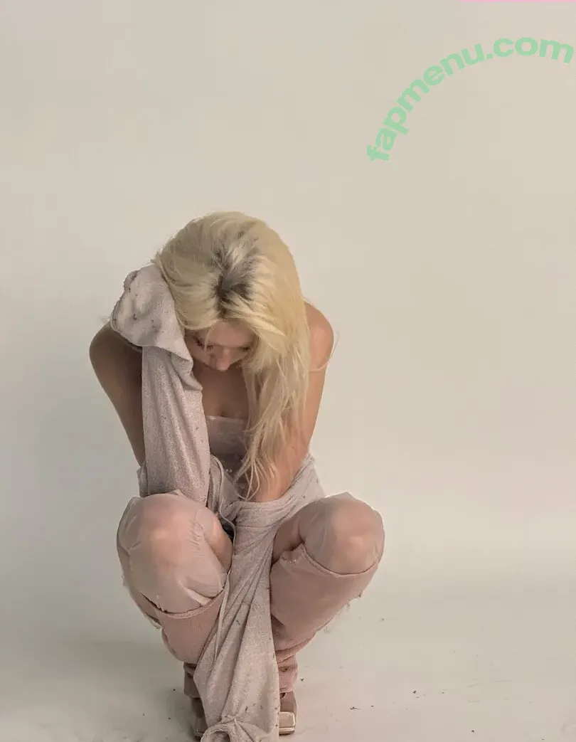 Jeon Somi nude photo #0718 (ENNIK SOMI / somsomi0309)