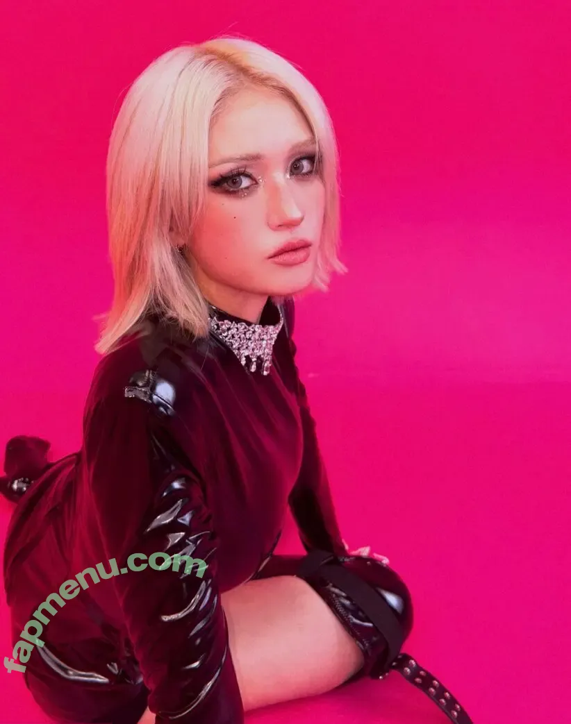 Jeon Somi nude photo #0723 (ENNIK SOMI / somsomi0309)