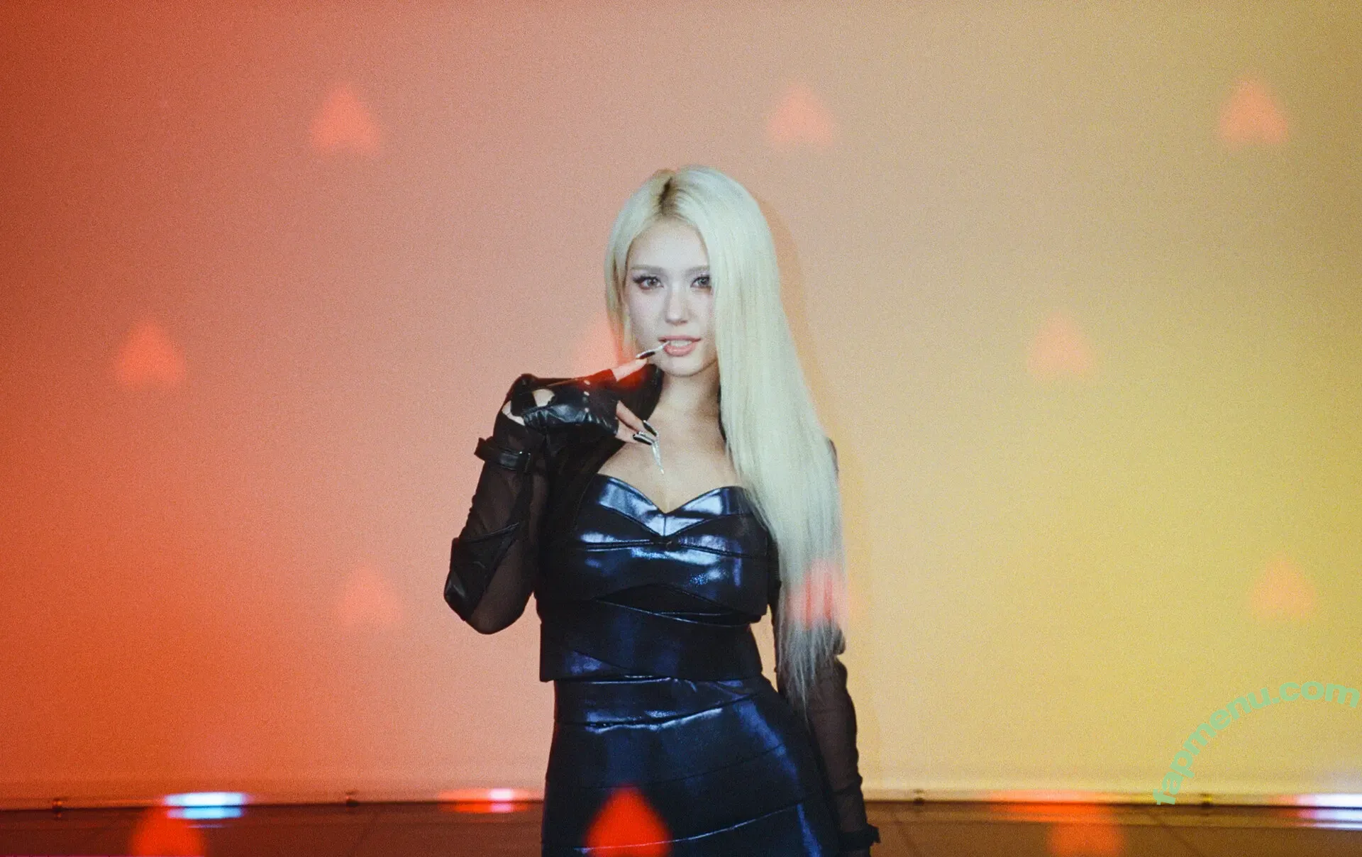 Jeon Somi nude photo #0735 (ENNIK SOMI / somsomi0309)