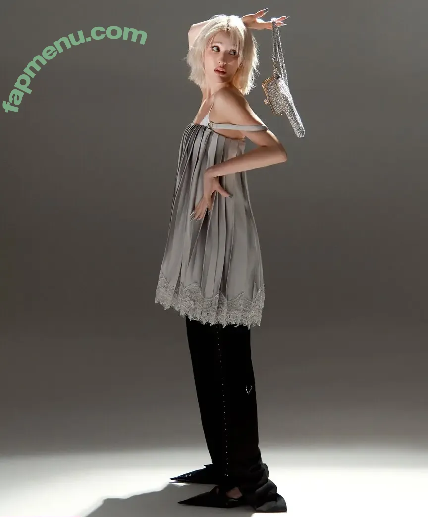 Jeon Somi nude photo #0737 (ENNIK SOMI / somsomi0309)