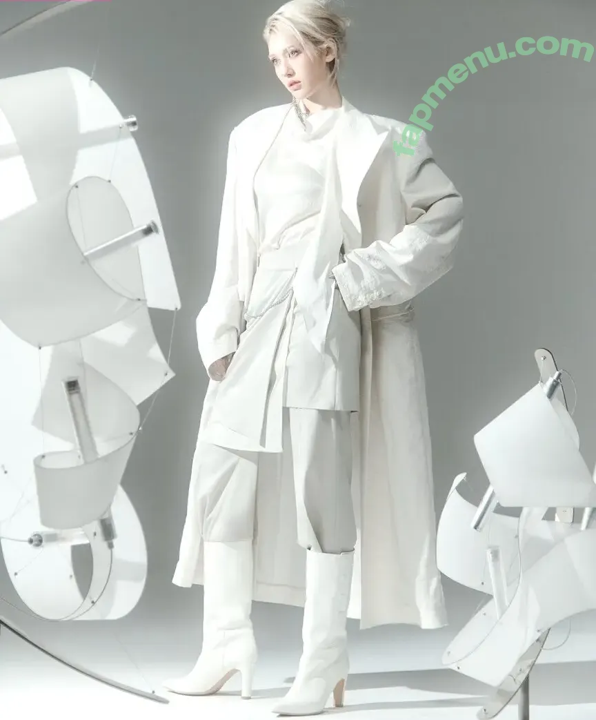 Jeon Somi nude photo #0739 (ENNIK SOMI / somsomi0309)