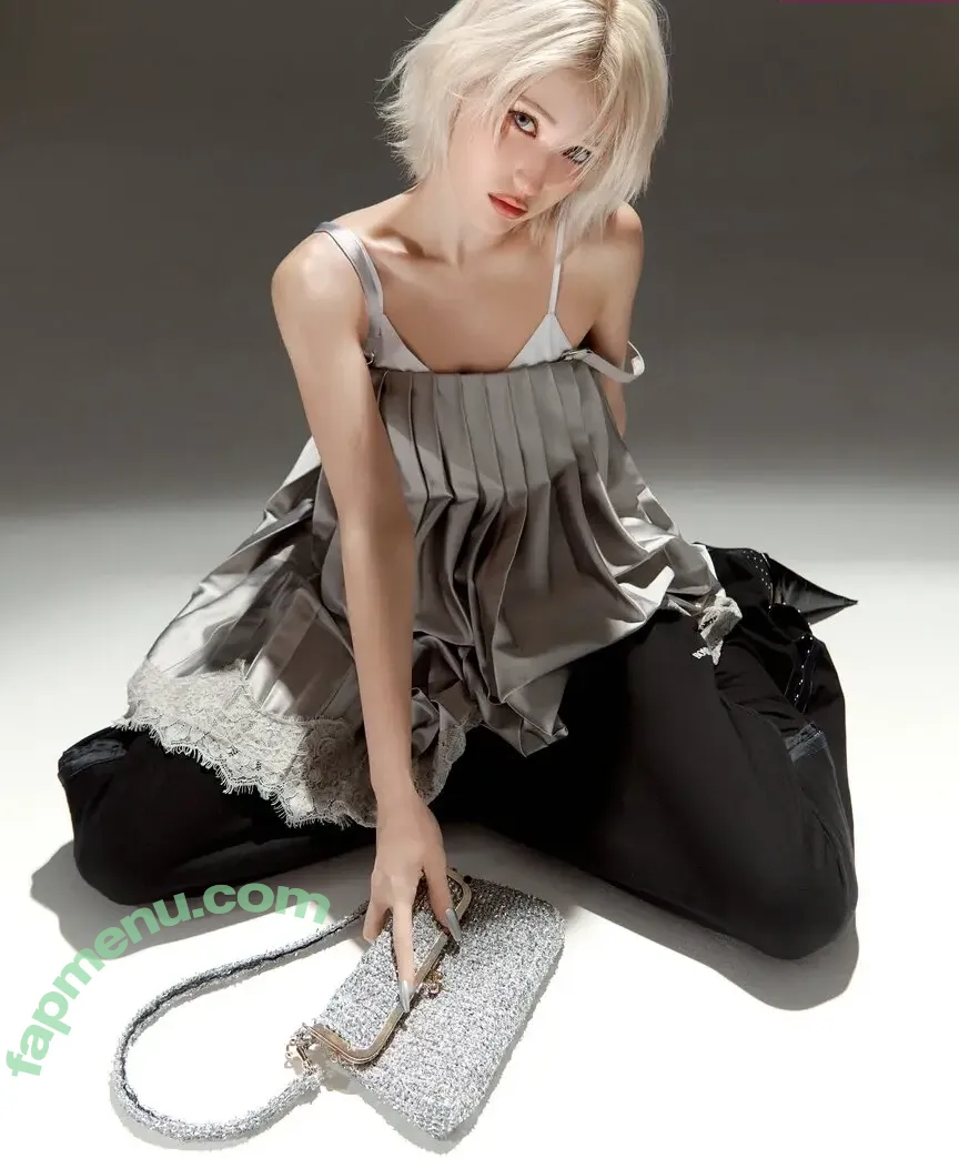 Jeon Somi nude photo #0745 (ENNIK SOMI / somsomi0309)