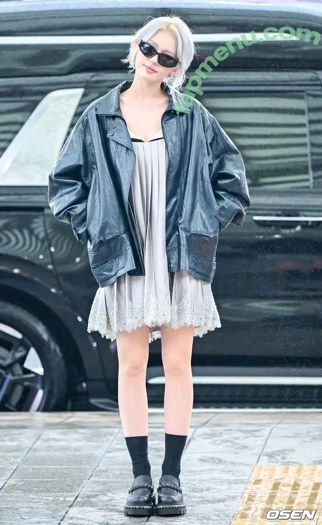 Jeon Somi nude photo #0754 (ENNIK SOMI / somsomi0309)