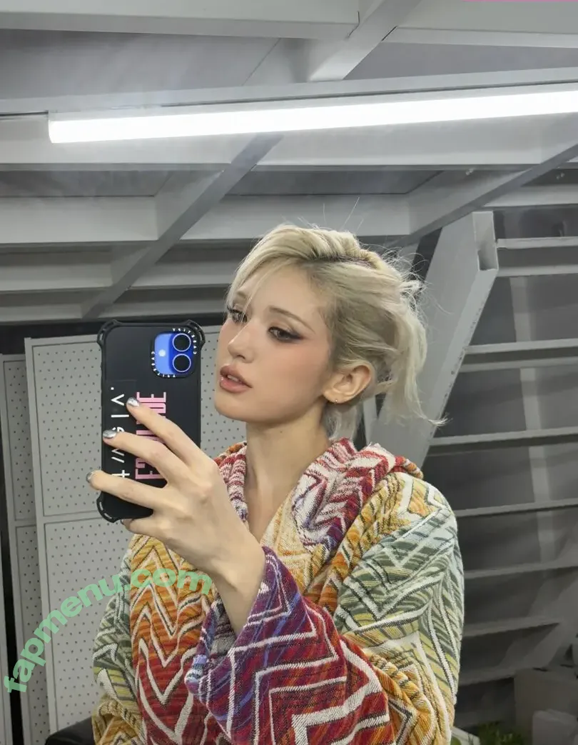 Jeon Somi nude photo #0759 (ENNIK SOMI / somsomi0309)