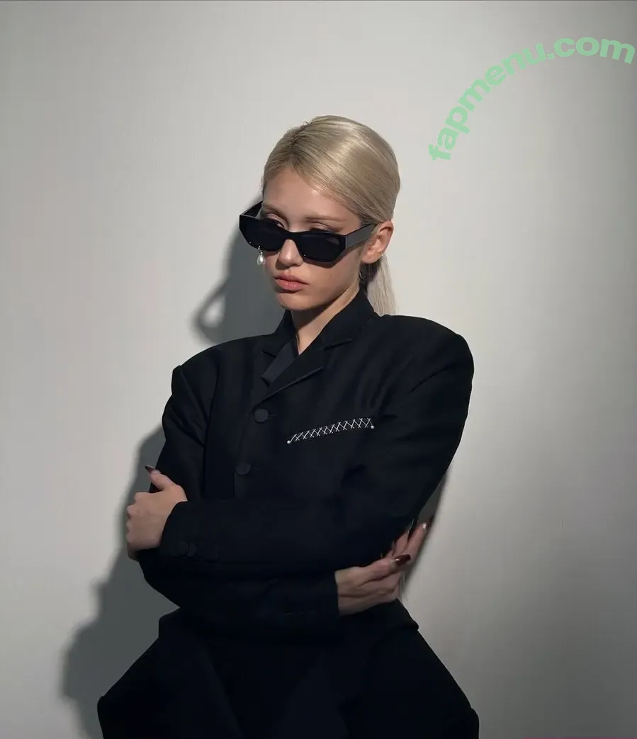 Jeon Somi nude photo #0762 (ENNIK SOMI / somsomi0309)