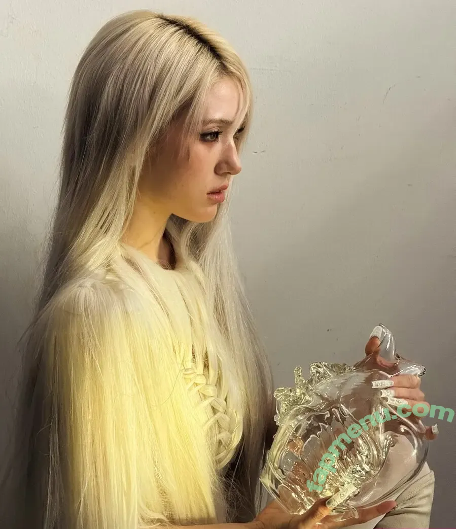 Jeon Somi nude photo #0763 (ENNIK SOMI / somsomi0309)