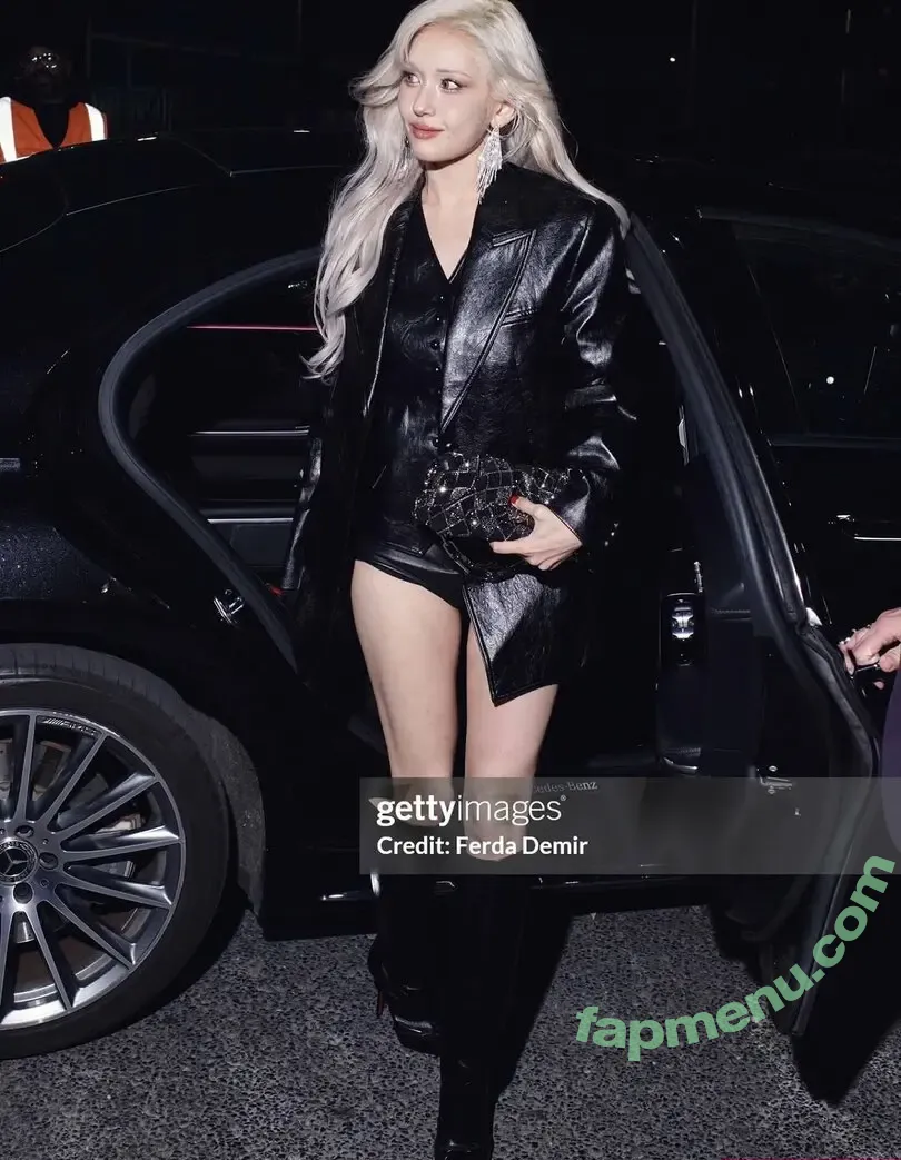 Jeon Somi nude photo #0789 (ENNIK SOMI / somsomi0309)