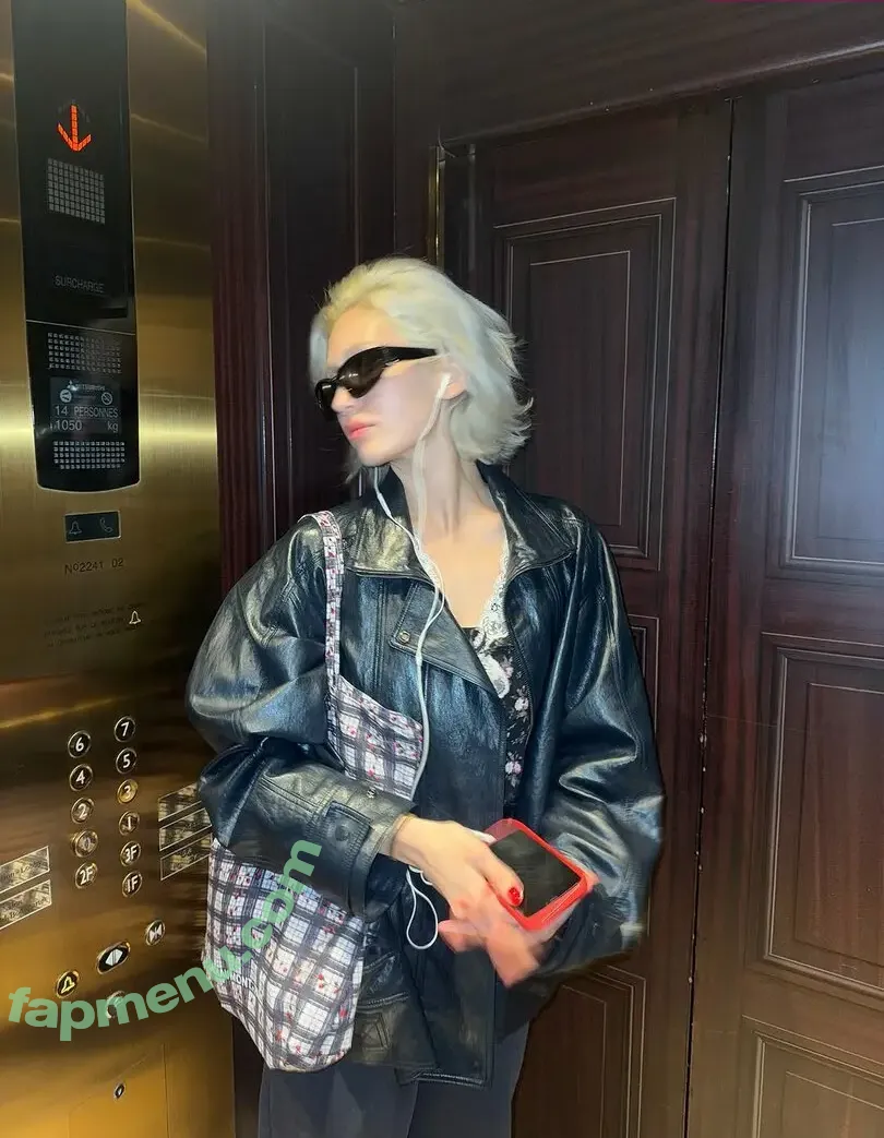 Jeon Somi nude photo #0797 (ENNIK SOMI / somsomi0309)