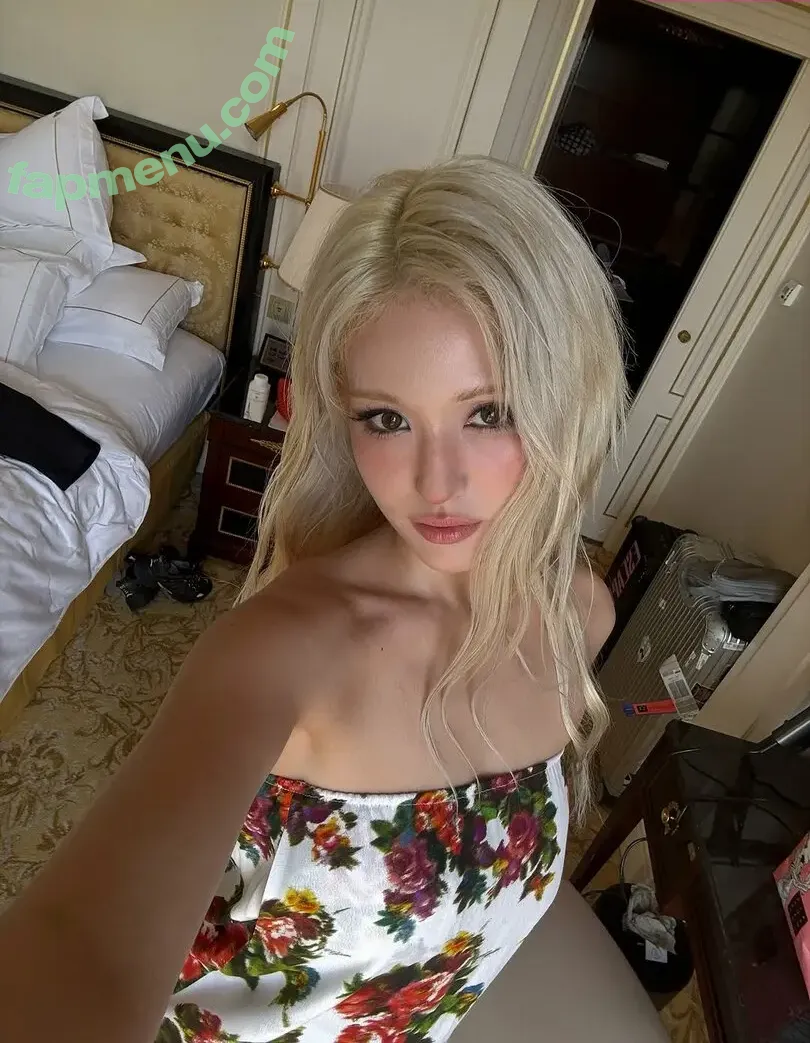 Jeon Somi nude photo #0799 (ENNIK SOMI / somsomi0309)