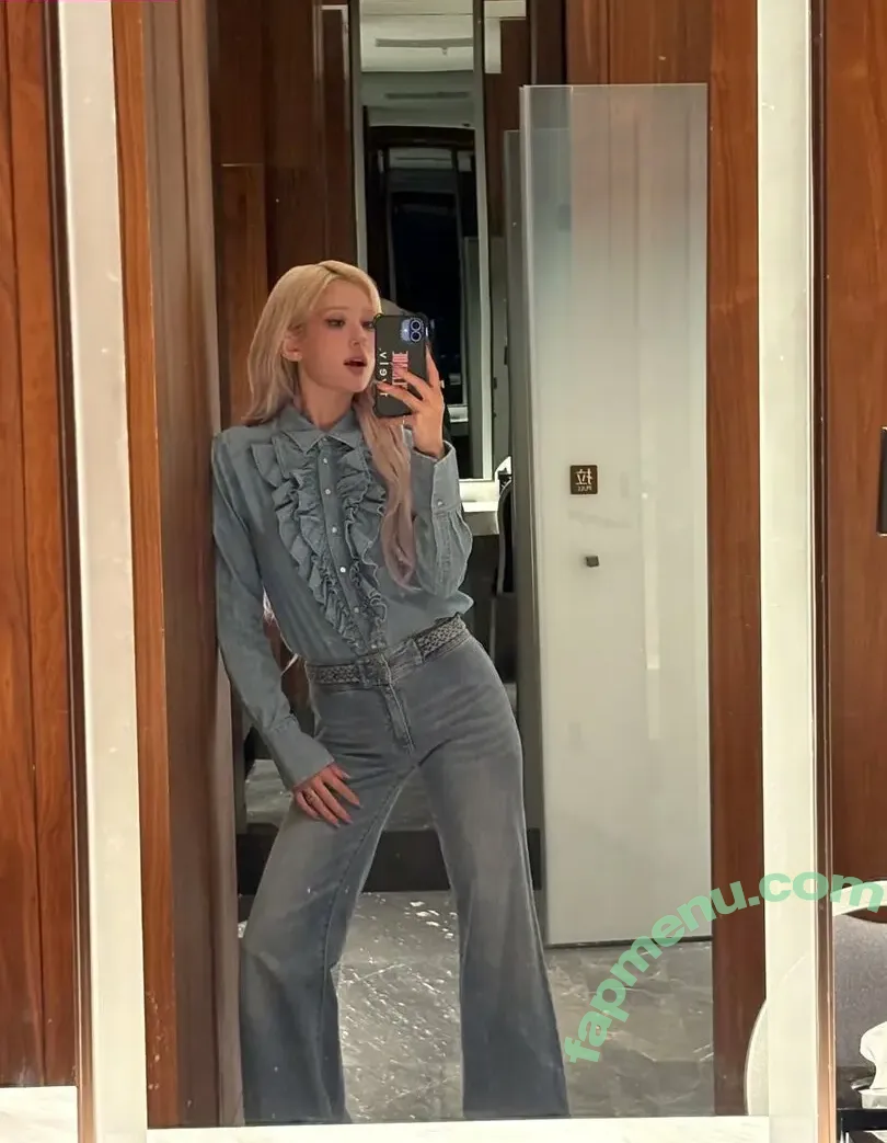 Jeon Somi nude photo #0826 (ENNIK SOMI / somsomi0309)