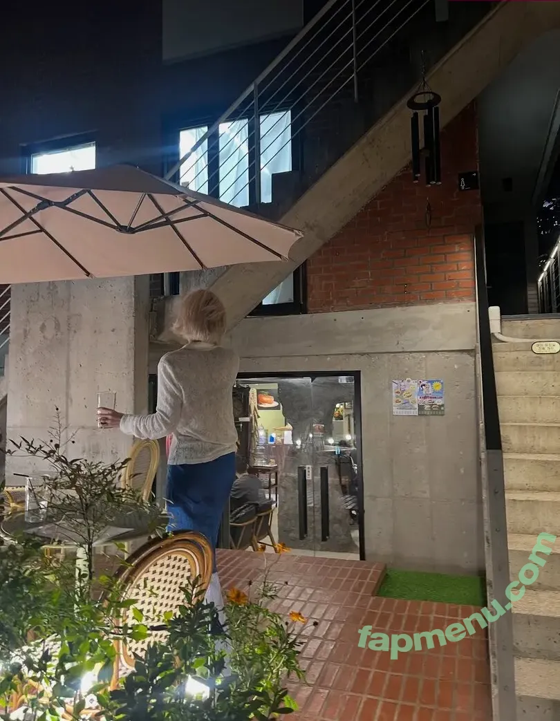 Jeon Somi nude photo #0885 (ENNIK SOMI / somsomi0309)