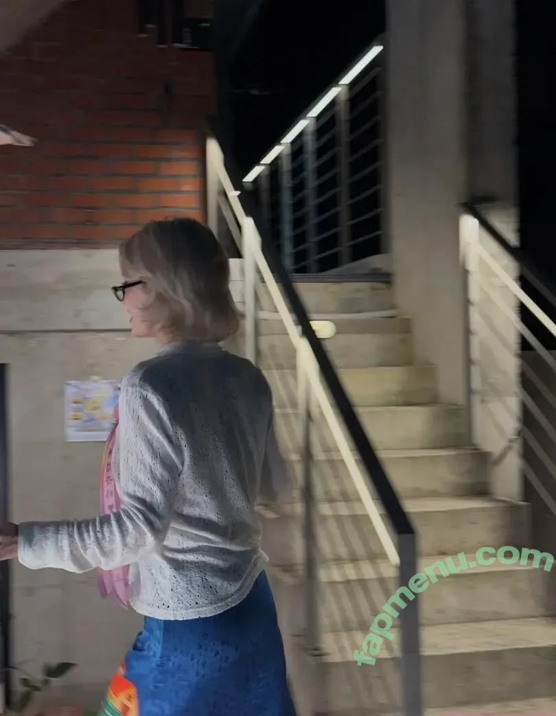 Jeon Somi nude photo #0892 (ENNIK SOMI / somsomi0309)