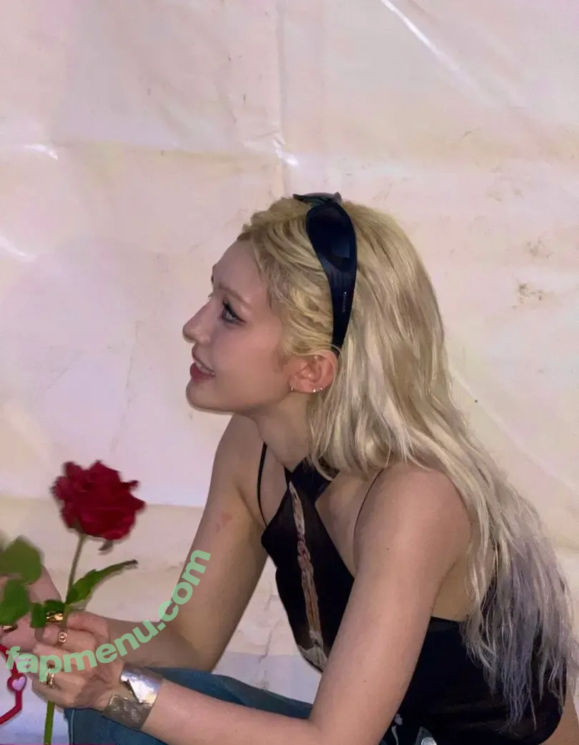 Jeon Somi nude photo #0899 (ENNIK SOMI / somsomi0309)