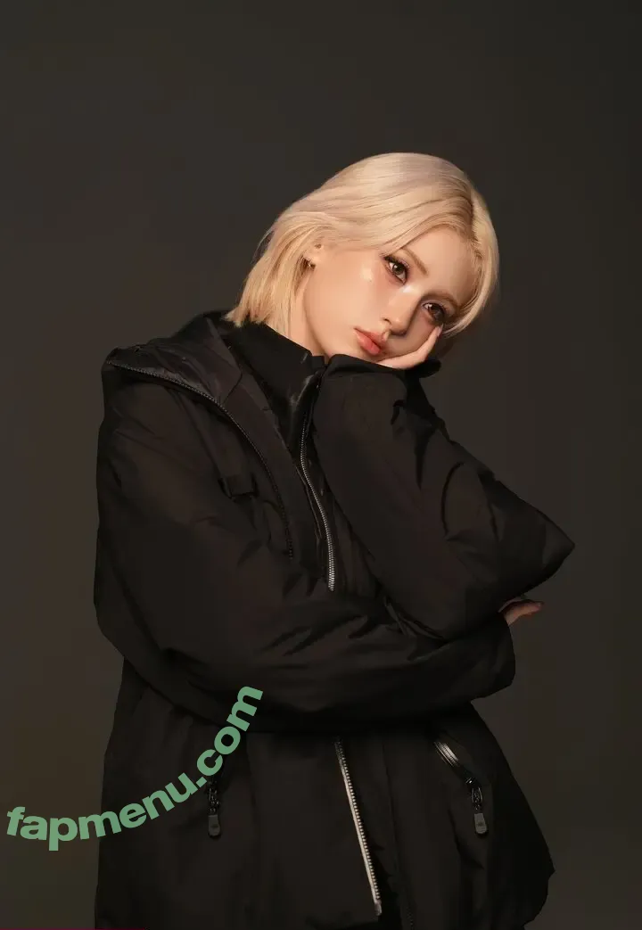 Jeon Somi nude photo #0912 (ENNIK SOMI / somsomi0309)