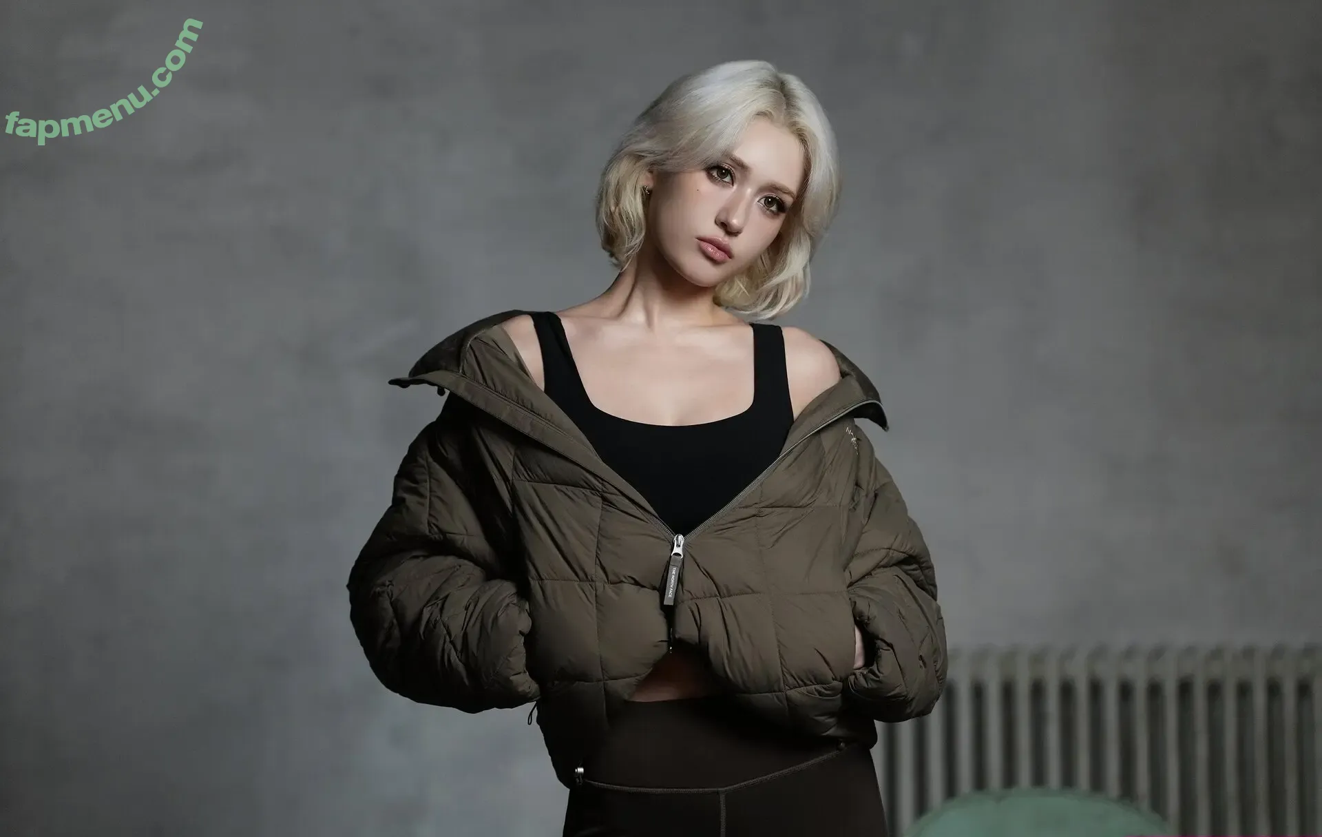 Jeon Somi nude photo #0917 (ENNIK SOMI / somsomi0309)