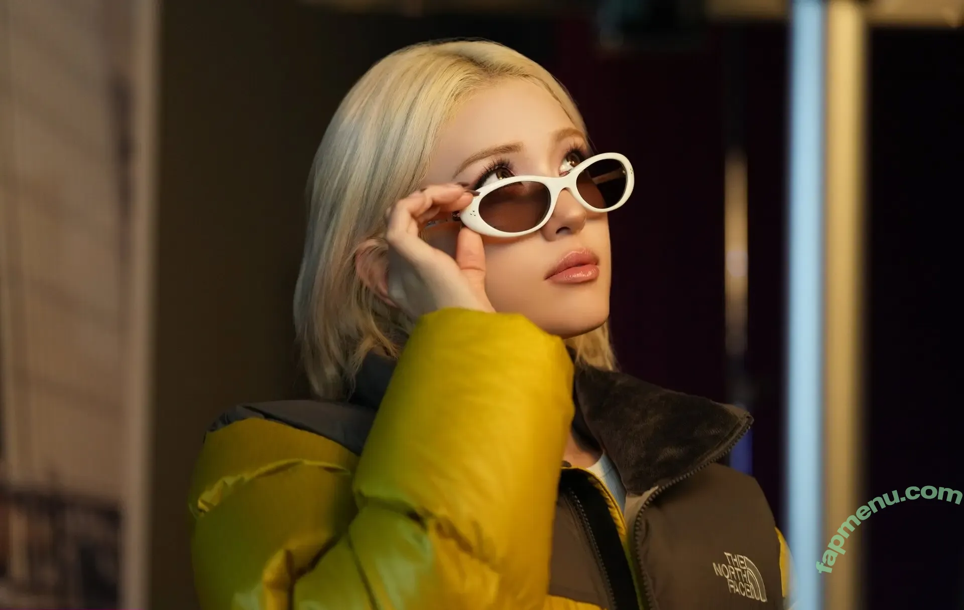 Jeon Somi nude photo #0931 (ENNIK SOMI / somsomi0309)