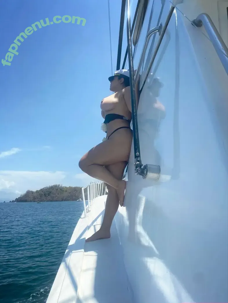 jerglam nude photo #0002 (soyjerglam)