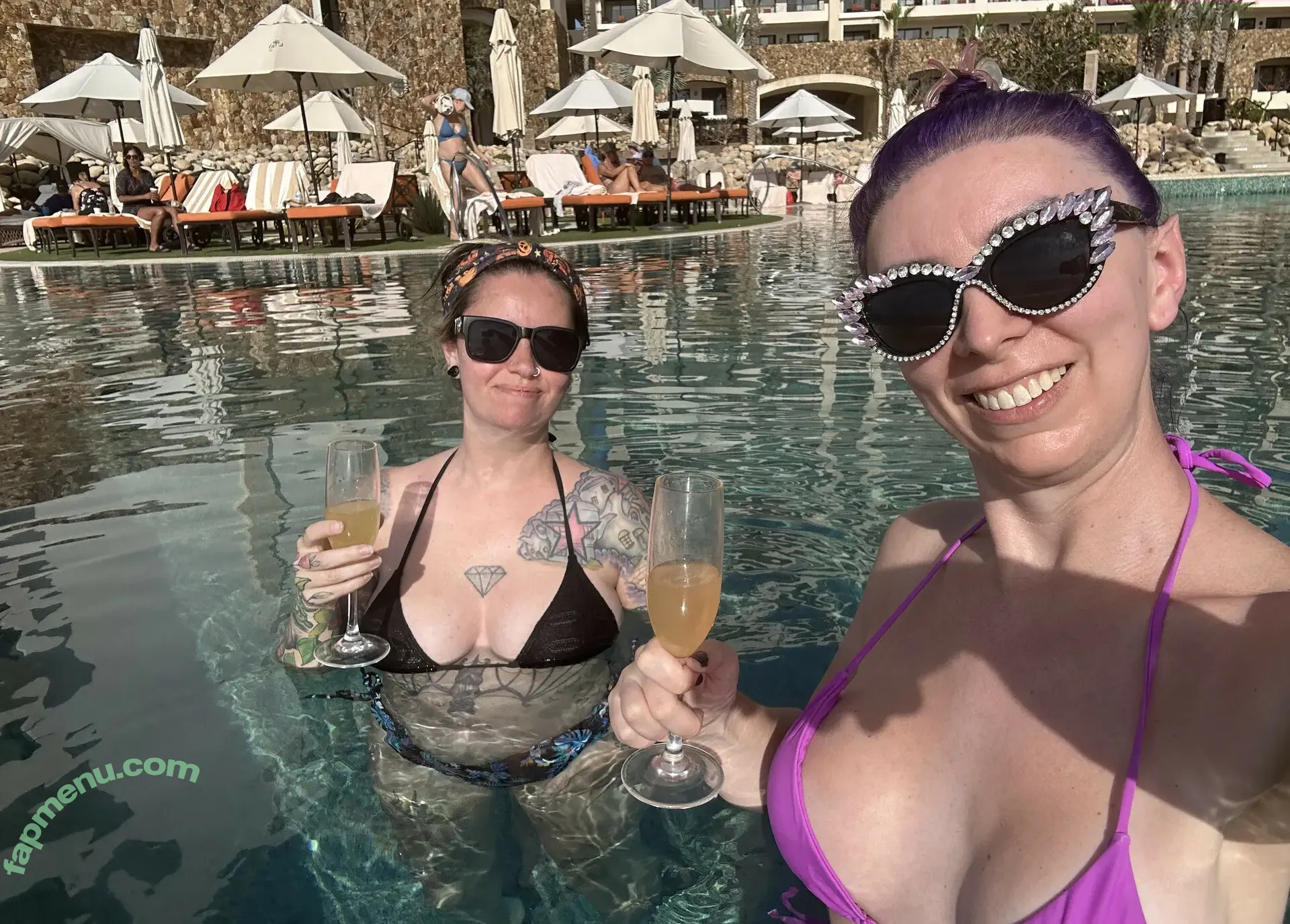 Jerikandra nude photo #0289 (JerikandraLatex)