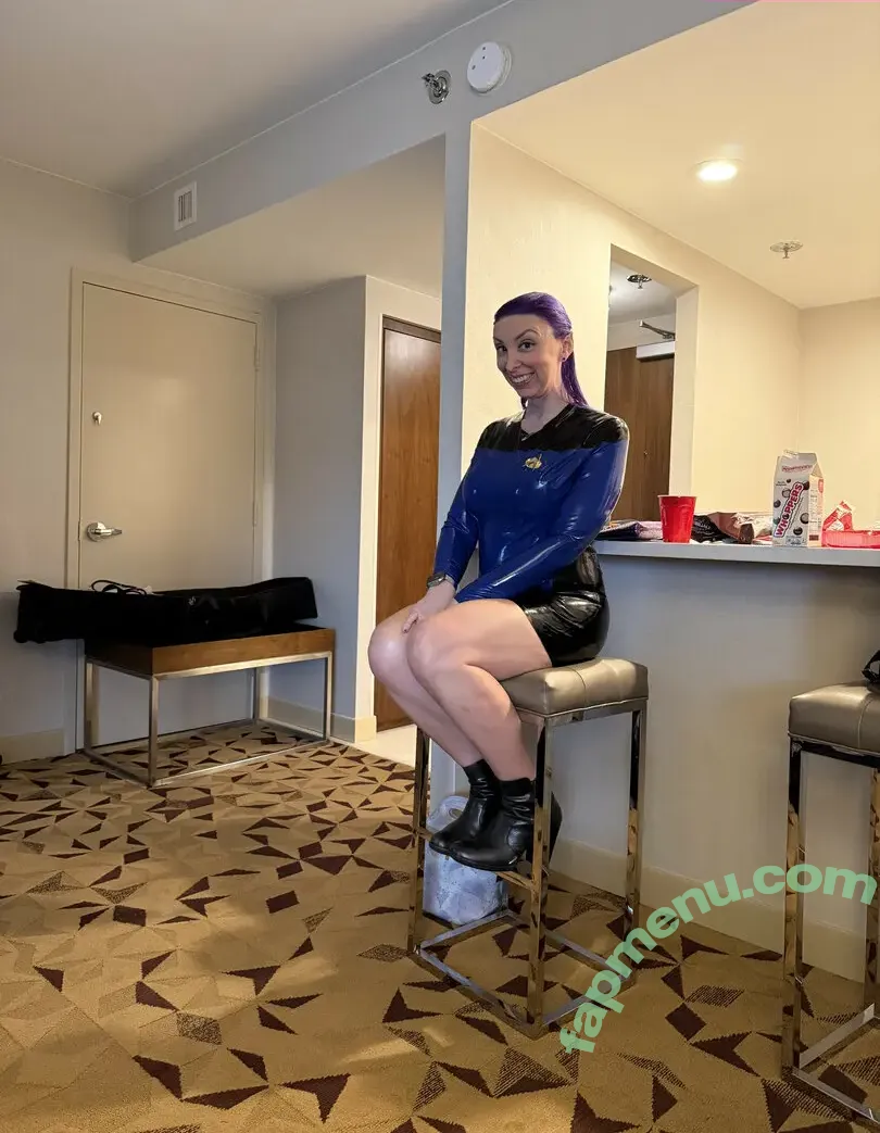 Jerikandra nude photo #0354 (JerikandraLatex)