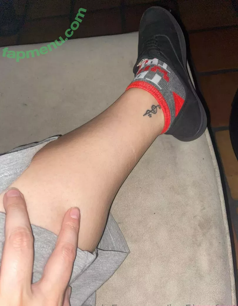 jes5icasfeet nude photo #0028 (Jessicafeet05)