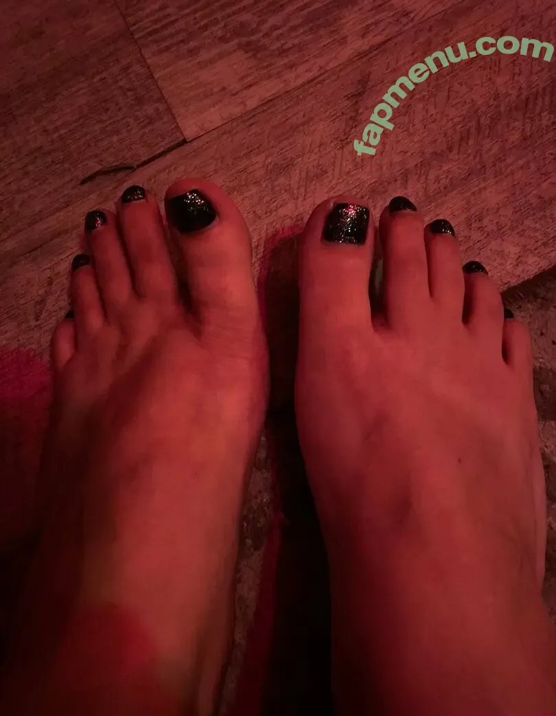 jes5icasfeet nude photo #0041 (Jessicafeet05)