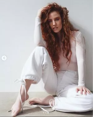 Jess Glynne / jessglynne nude photo #0039