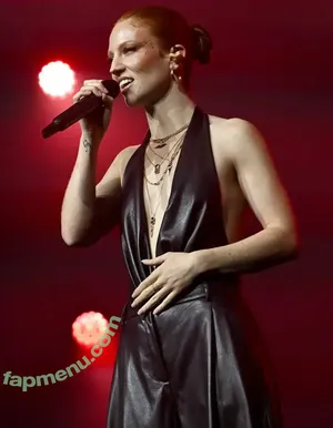 Jess Glynne / jessglynne nude photo #0193