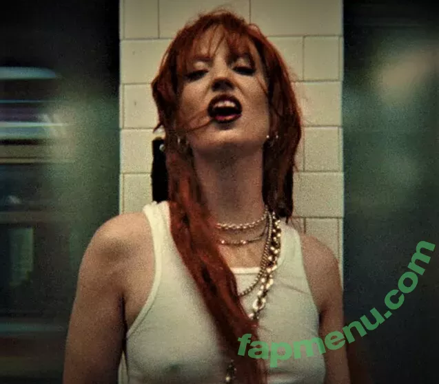 Jess Glynne nude photo #0025 (jessglynne)