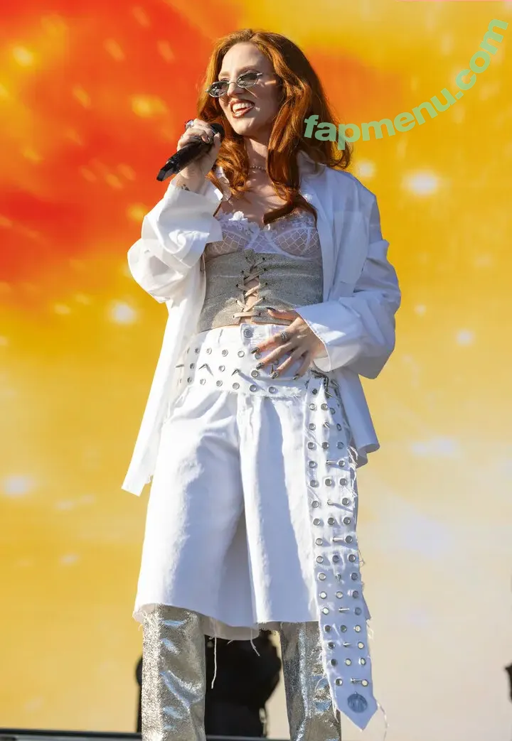 Jess Glynne nude photo #0133 (jessglynne)