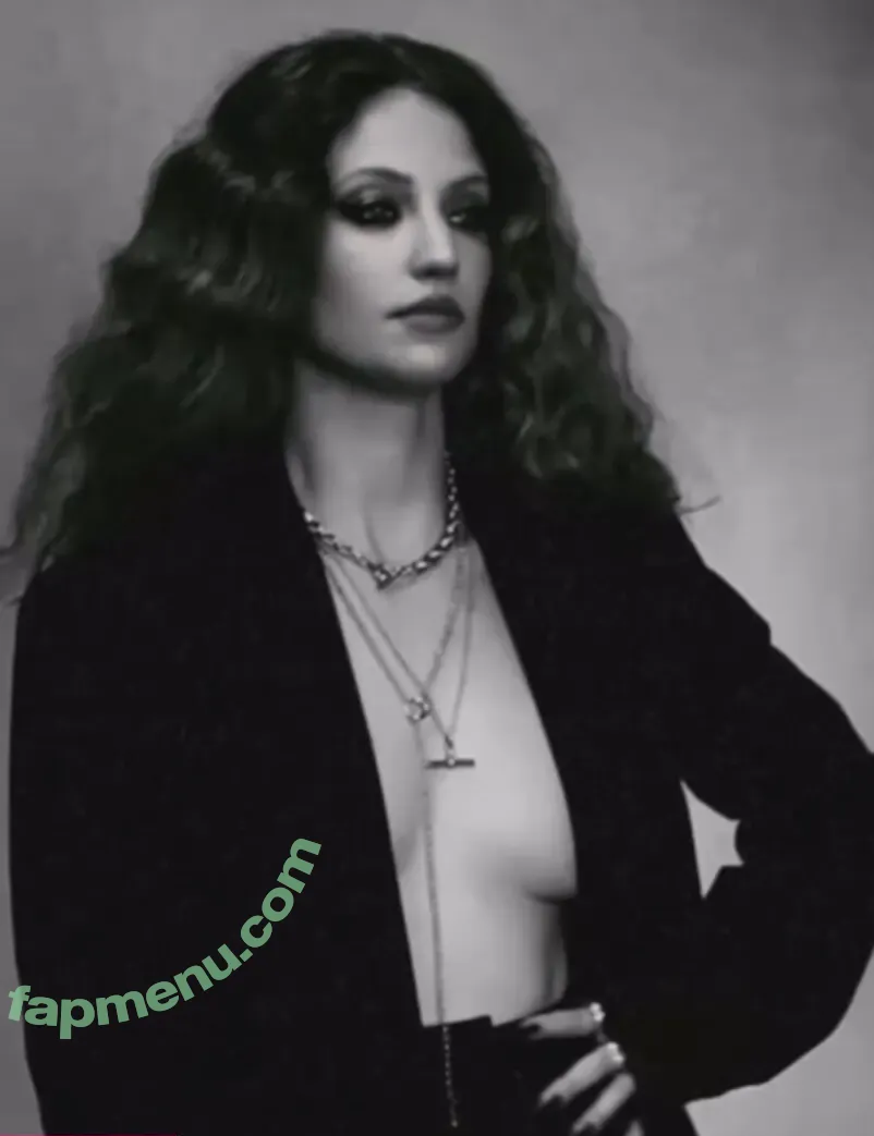 Jess Glynne nude photo #0144 (jessglynne)