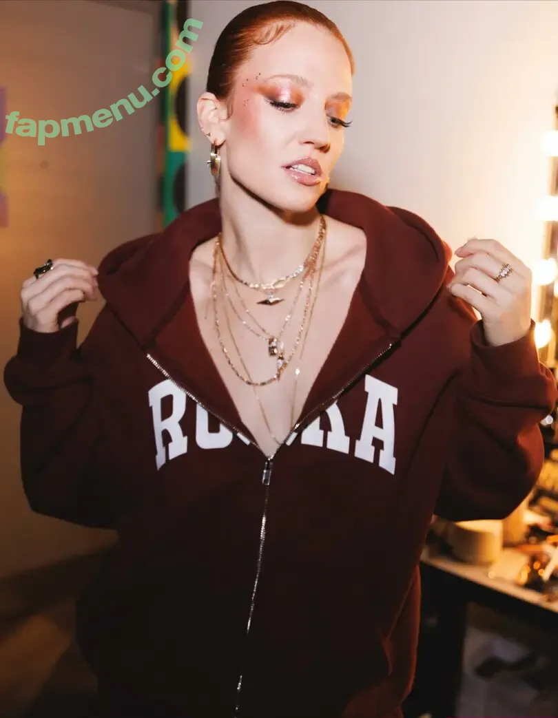 Jess Glynne nude photo #0189 (jessglynne)