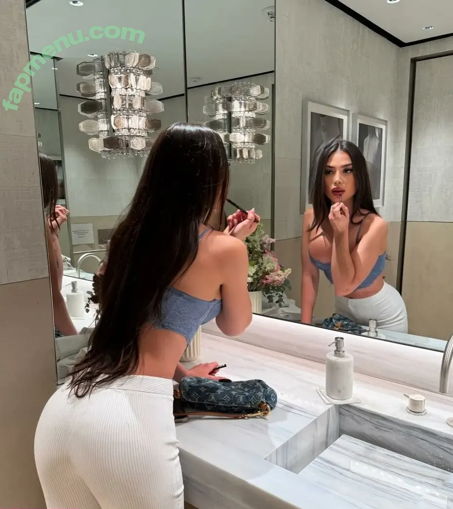 Jess Griffiths nude photo #0022 (jessiee.gee)