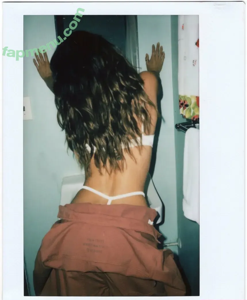Jess Lee Buchanan nude photo #0021 (jessleebuchanan)