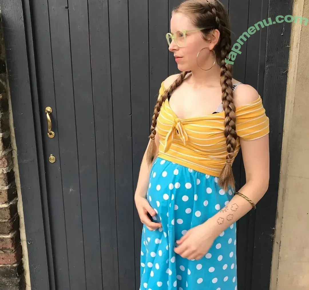 Jessi Cave nude photo #0011 (Jessi Cave)