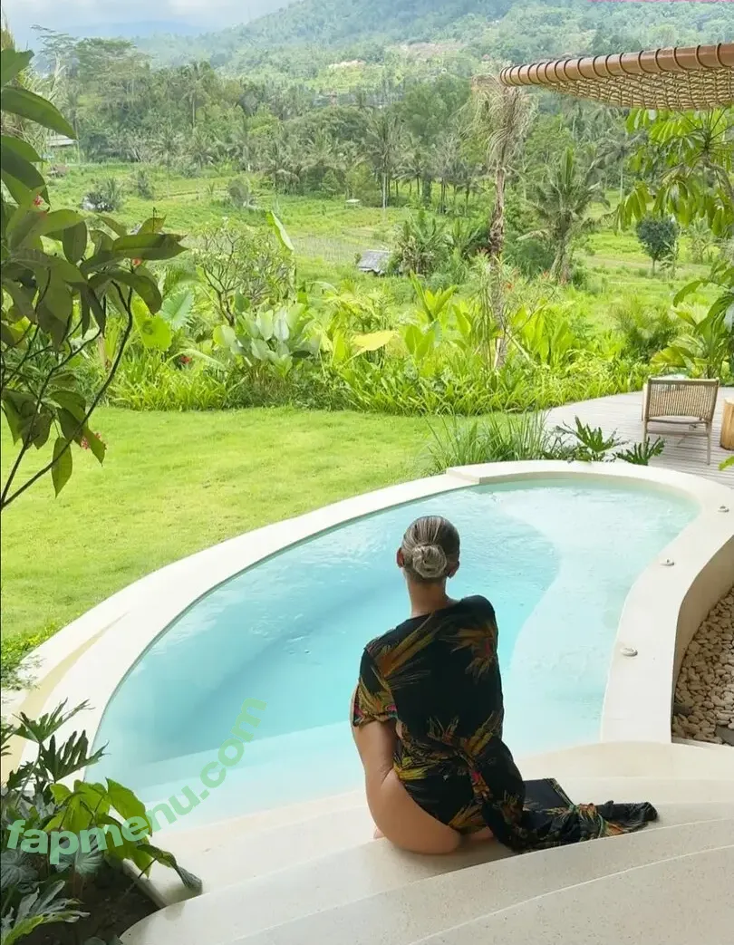 Jessi Wright nude photo #0021 (justjessicajessicax)