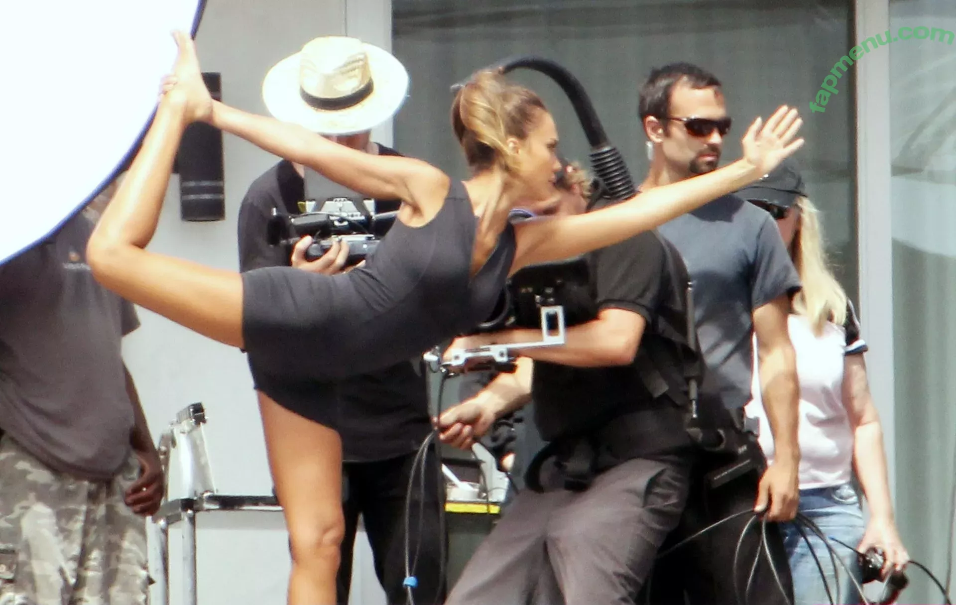 Jessica Alba nude photo #0962 (jessicaalba)