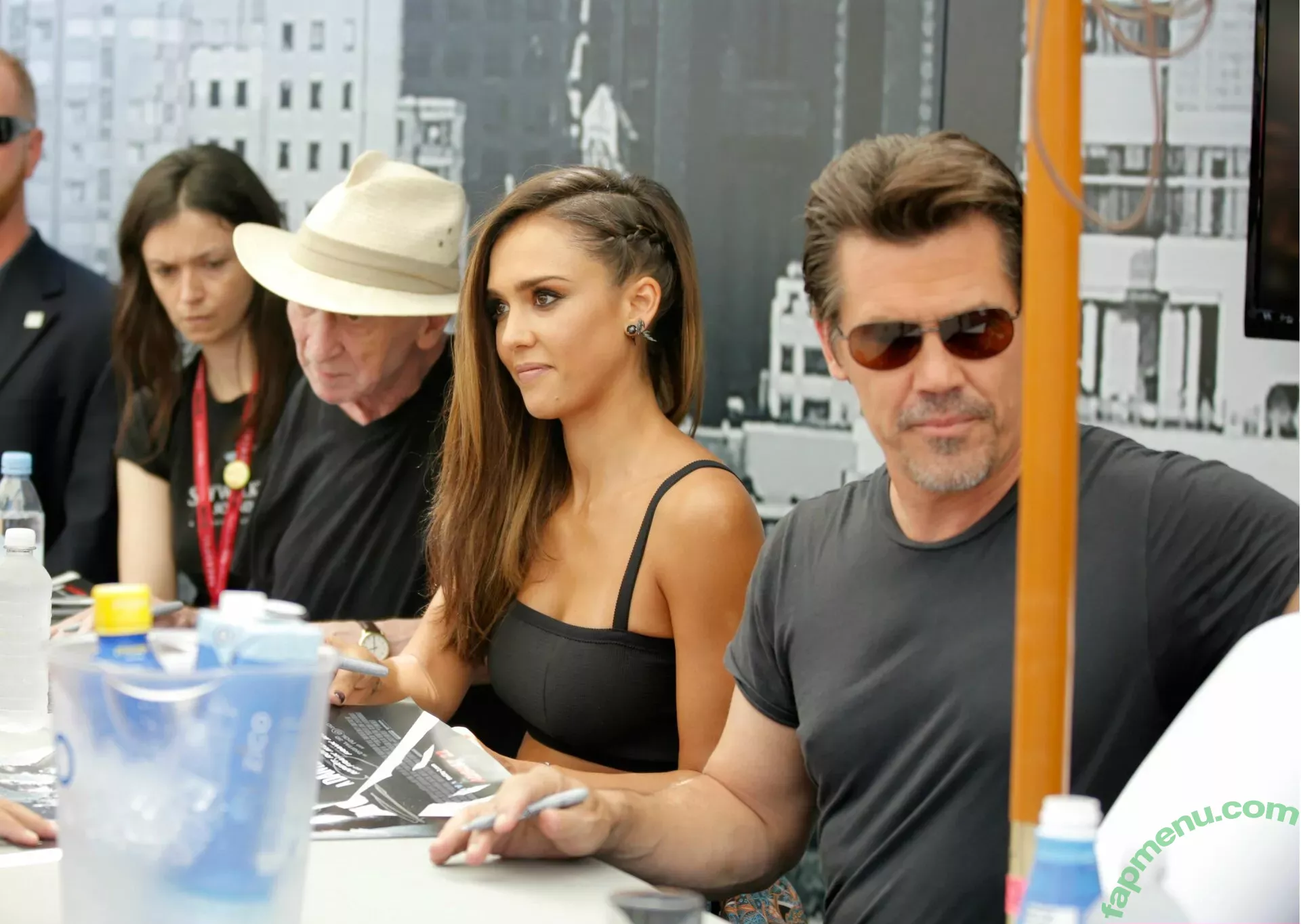 Jessica Alba nude photo #1025 (jessicaalba)