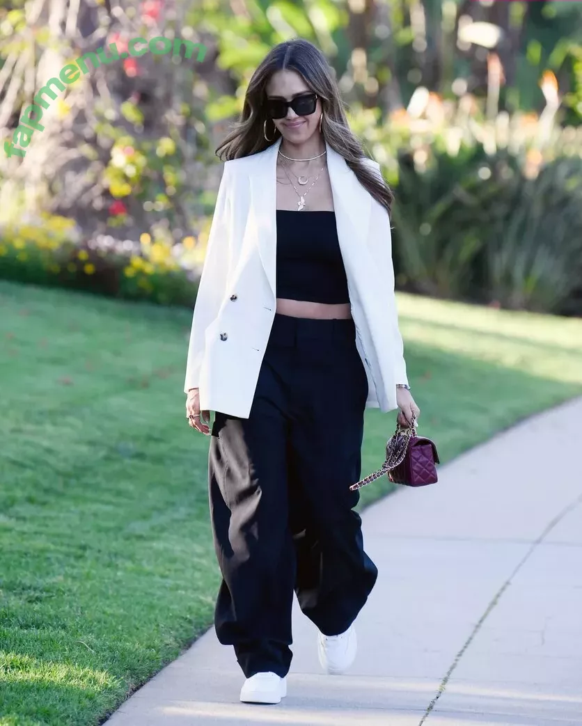 Jessica Alba nude photo #1031 (jessicaalba)