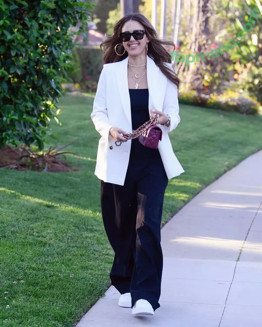 Jessica Alba nude photo #1043 (jessicaalba)