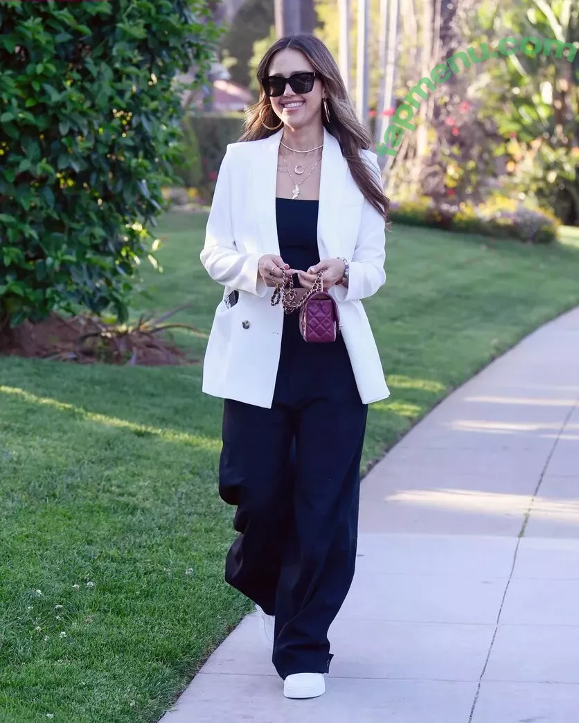 Jessica Alba nude photo #1044 (jessicaalba)