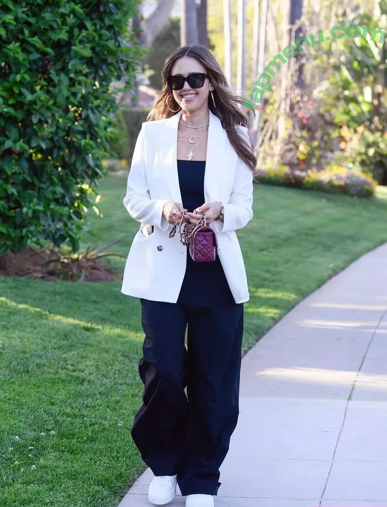 Jessica Alba nude photo #1045 (jessicaalba)