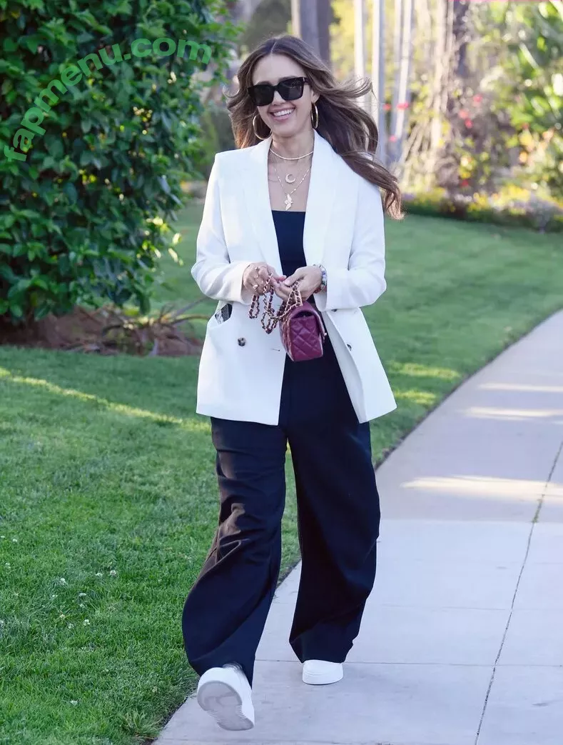 Jessica Alba nude photo #1046 (jessicaalba)