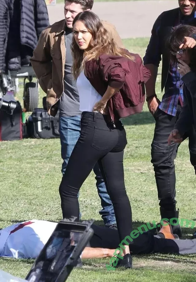 Jessica Alba nude photo #1236 (jessicaalba)