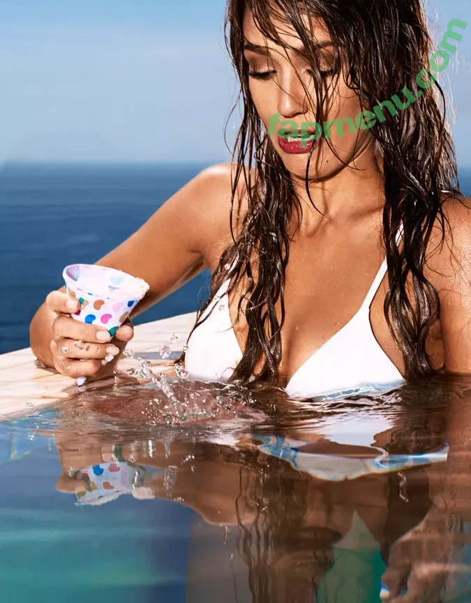 Jessica Alba nude photo #1251 (jessicaalba)