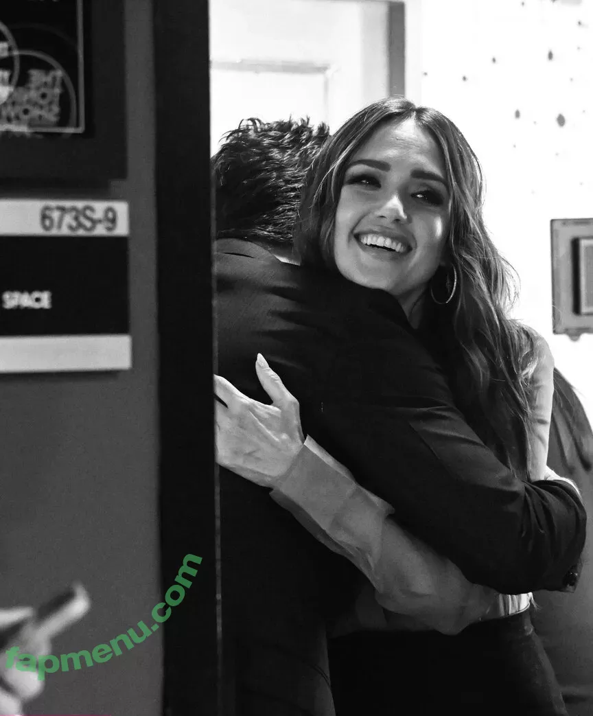 Jessica Alba nude photo #1282 (jessicaalba)