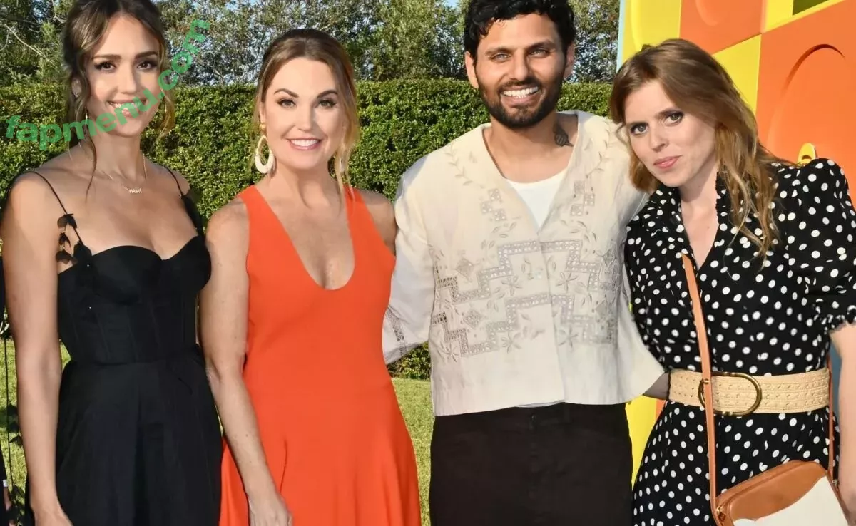 Jessica Alba nude photo #1386 (jessicaalba)